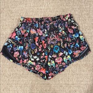 Lululemon Floral Women's Hotty Hot Shorts Size 4